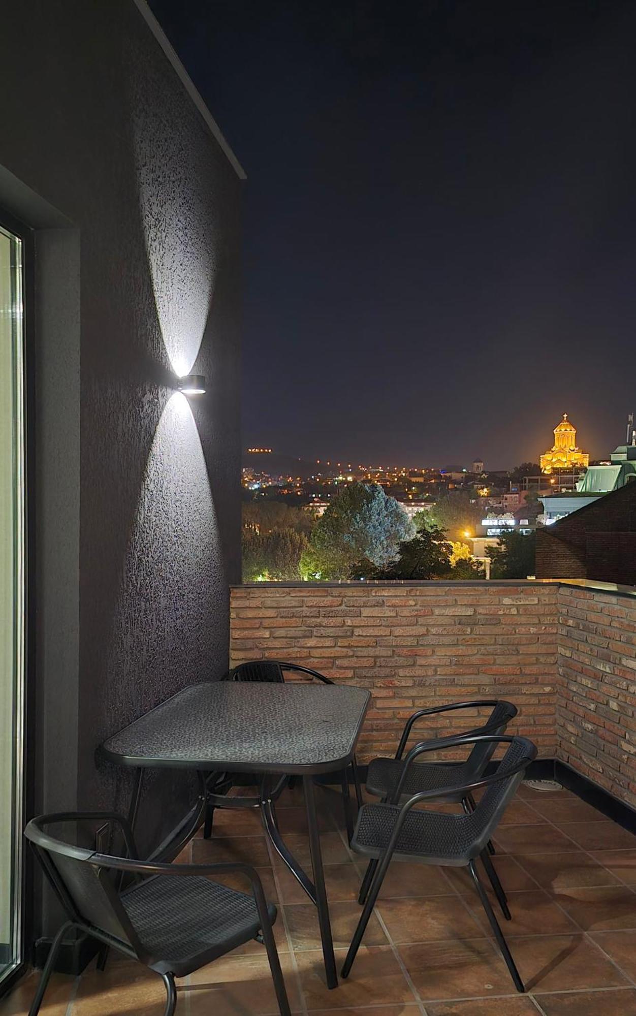 Griffin Hotel Tbilisi Exterior foto